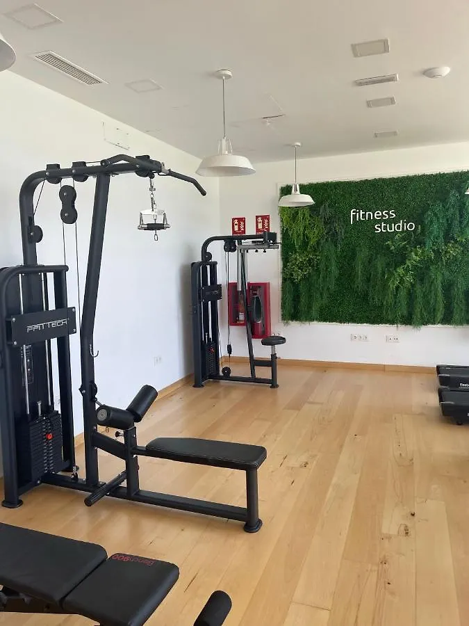 2-Bedroom-Apartment With A Terrace, Pool, Gym Málaga
