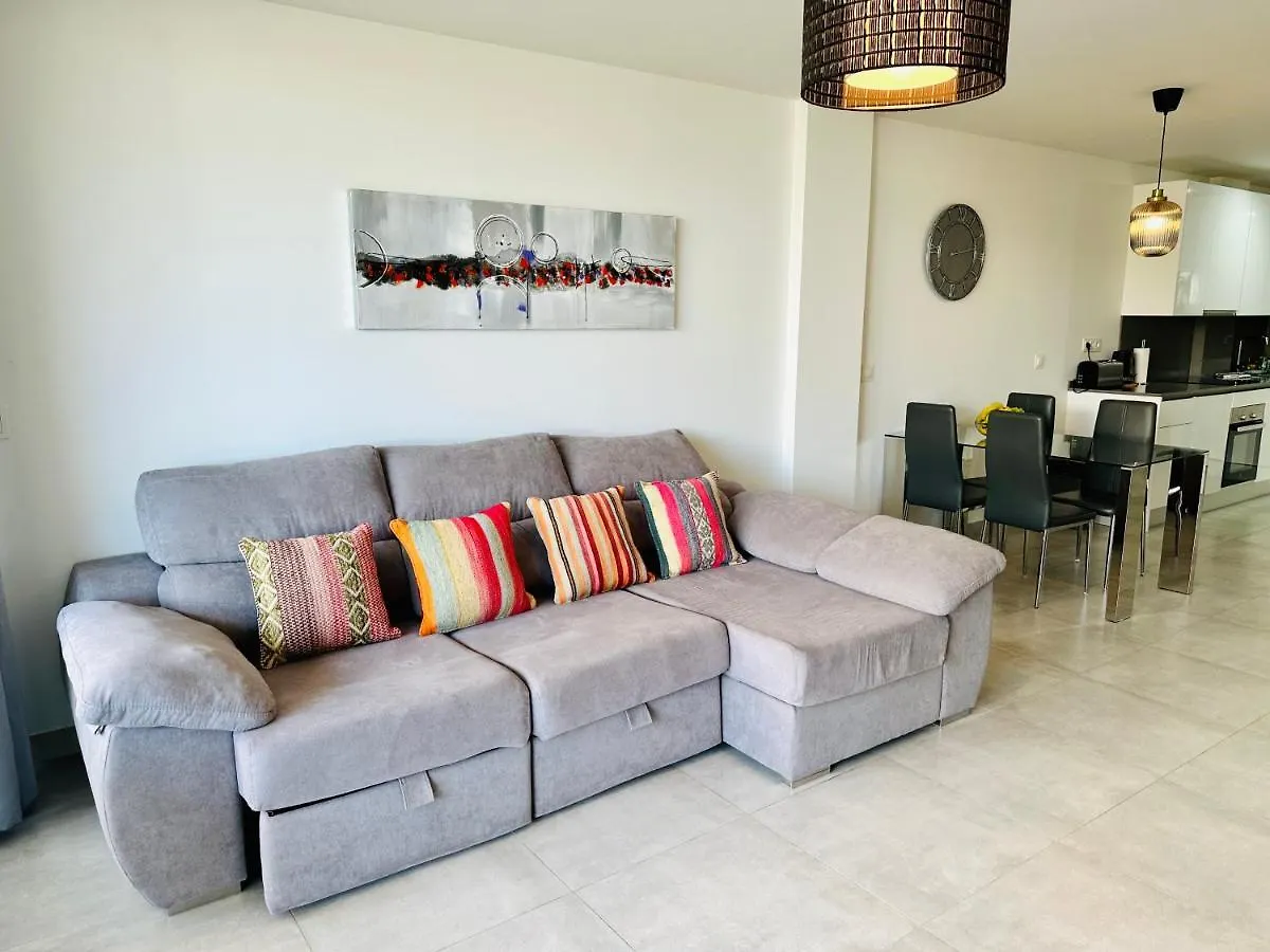 2-Bedroom-Apartment With A Terrace, Pool, Gym Málaga