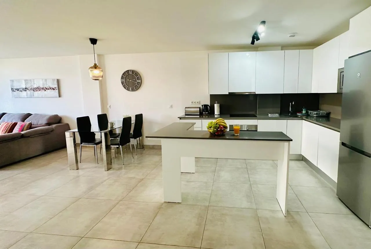 2-Bedroom-Apartment With A Terrace, Pool, Gym Malaga 0*,