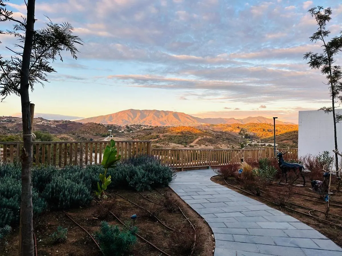 2-Bedroom-Apartment With A Terrace, Pool, Gym Málaga Spanje